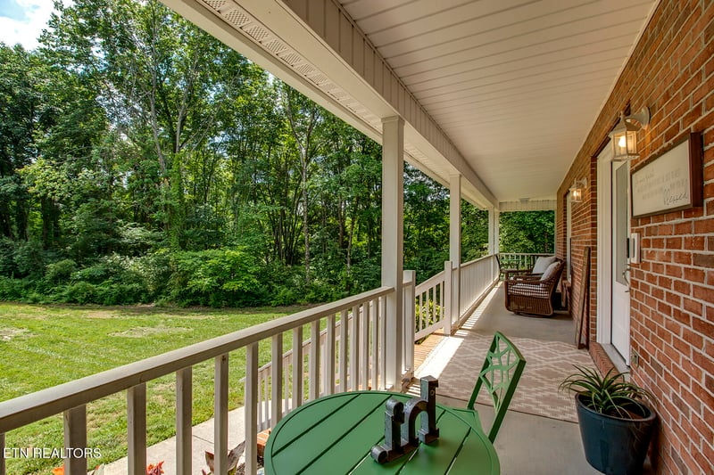 415 Shaw Ferry Ln, Lenoir City, TN 37772