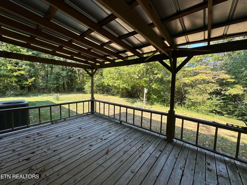 415 W Ridgecrest Dr, Kingston, TN 37763