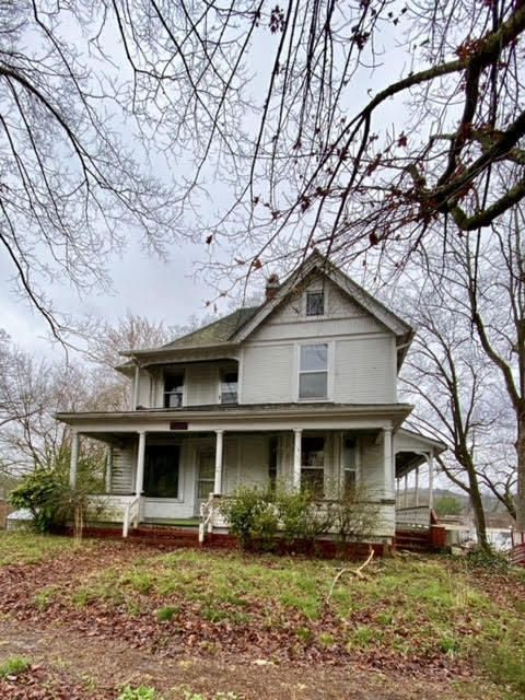 415 Walden Ave, Harriman, TN 37748