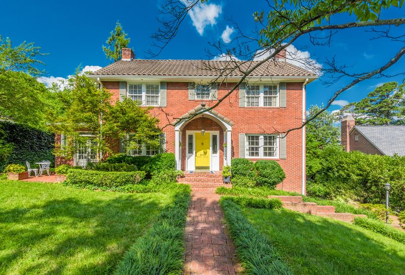 4153 Forest Glen Dr, Knoxville, TN 37919