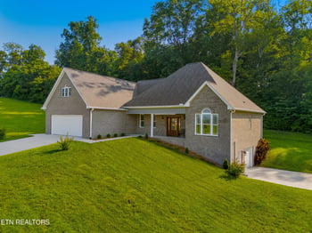 4153 Harbor View Dr, Morristown, TN 37814