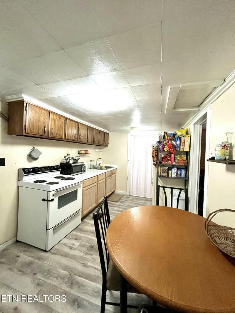 416 Cain Ave, Morristown, TN 37813