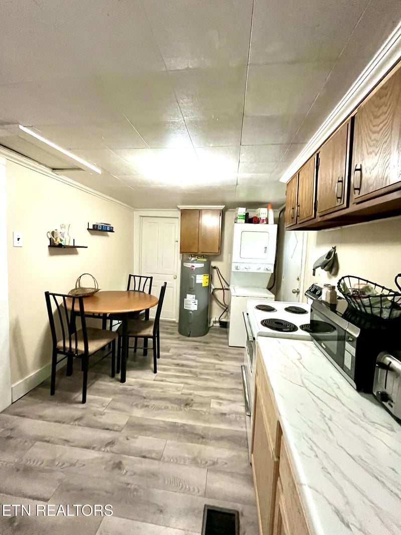 416 Cain Ave, Morristown, TN 37813