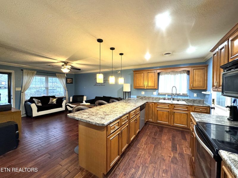 416 Copeland St, Clinton, TN 37716
