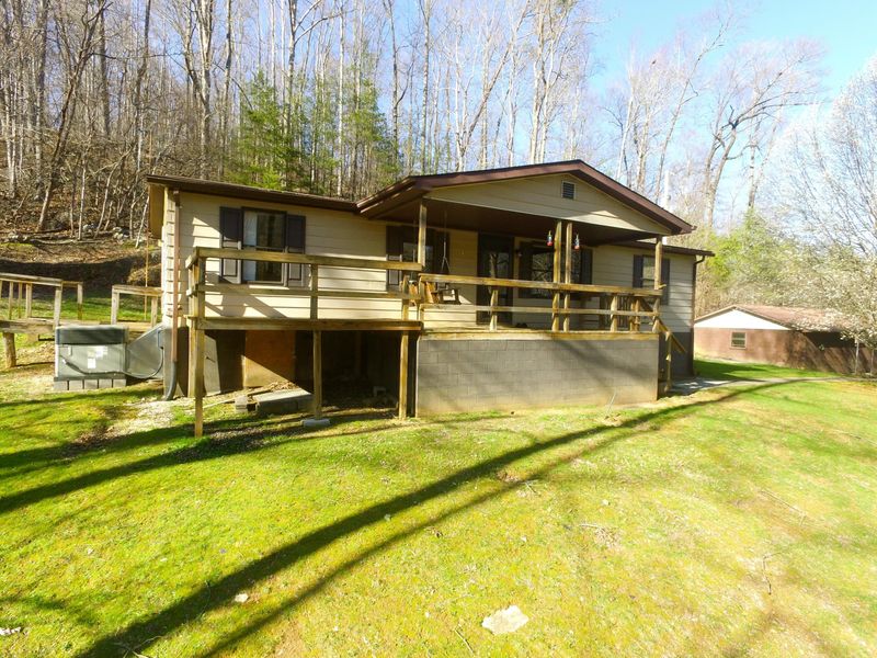 416 Easterly Cir, Rocky Top, TN 37769