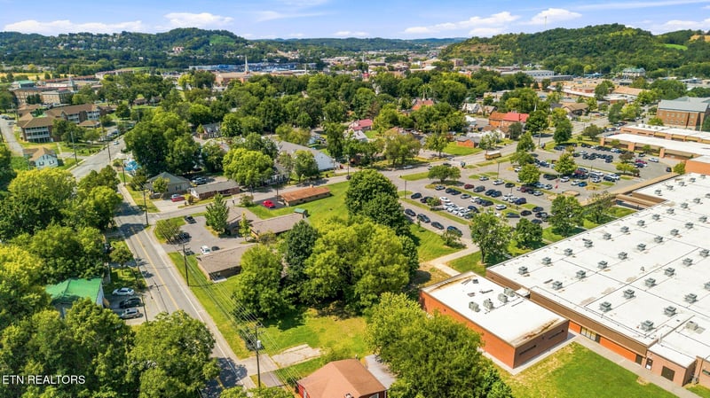 416 Eastgate Rd, Sevierville, TN 37862
