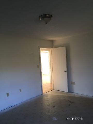 416 Half Moon Rd, Oliver Springs, TN 37840