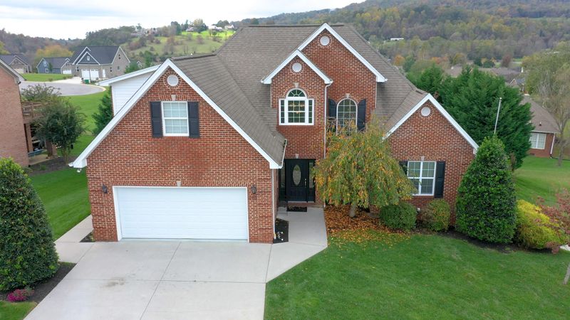416 Kensington Dr, Morristown, TN 37814