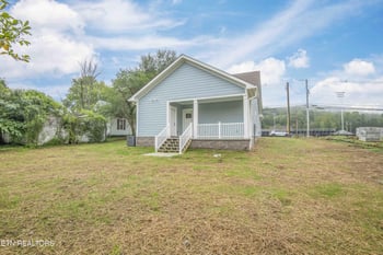 416 Kingston Ave, Oliver Springs, TN 37840