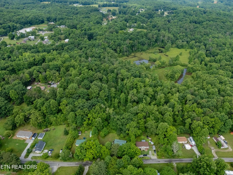 416 Liberty Rd, Wartburg, TN 37887