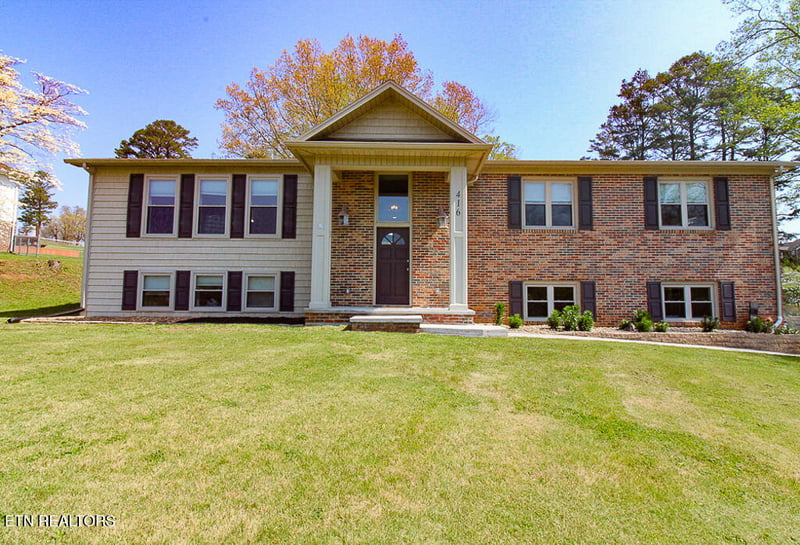 416 Summitt Dr, Lafollette, TN 37766