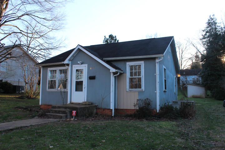 416 Walker St, Athens, TN 37303