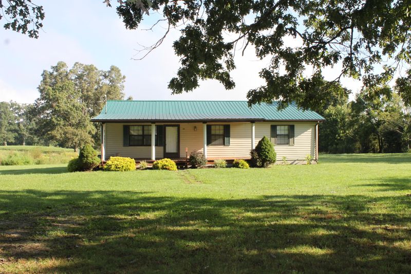 4164 Coopertown Rd, Oneida, TN 37841
