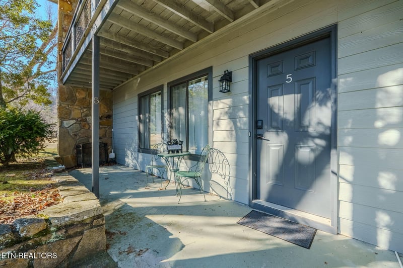 4164 Old Webb Creek Rd #APT 5, Pittman Center, TN 37738