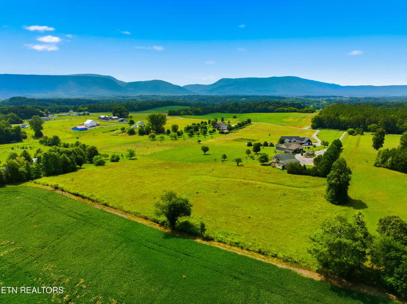 417 County Road 788, Etowah, TN 37331