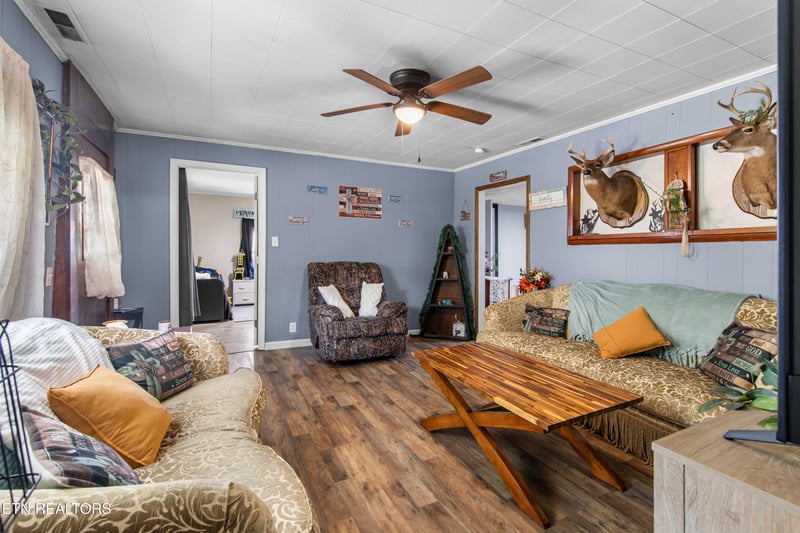 417 E 3rd St, Rocky Top, TN 37769