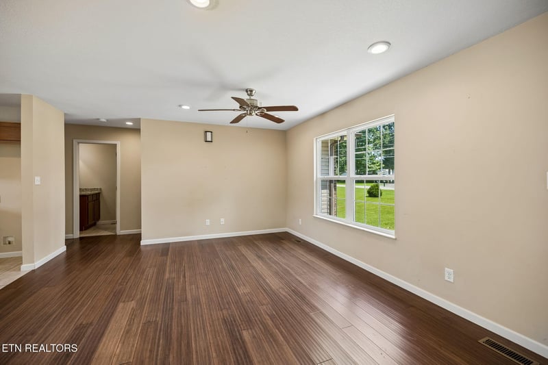 417 Highland View Dr, Knoxville, TN 37920