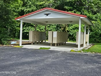 417 Mountain Thrush Dr, Townsend, TN 37882