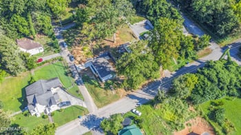 417 Sewanee St, Harriman, TN 37748