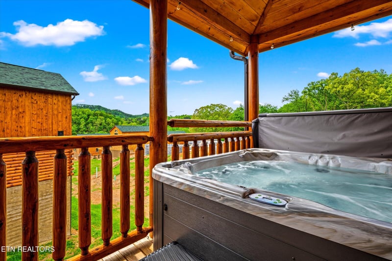 417 Southern Sun Way, Pigeon Forge, TN 37863