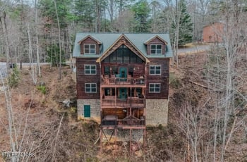 4170 Chamberlain Ln, Sevierville, TN 37862