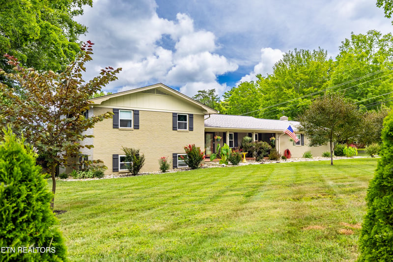 418 Belle Meade Dr, Maryville, TN 37803