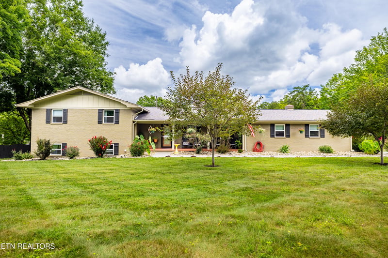 418 Belle Meade Dr, Maryville, TN 37803