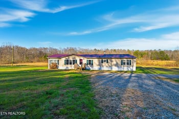418 County Road 61, Riceville, TN 37370