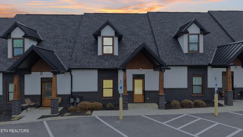 418 Fleeta Williams Way, Sevierville, TN 37862