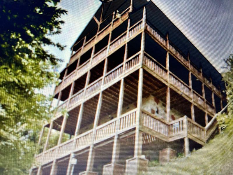 418 Hideaway Ridge Cir, Sevierville, TN 37862