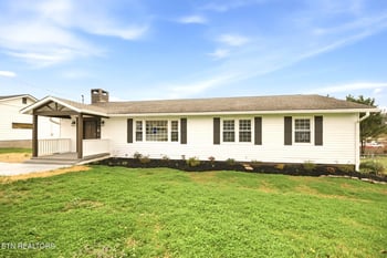 418 Highland Dr, Clinton, TN 37716