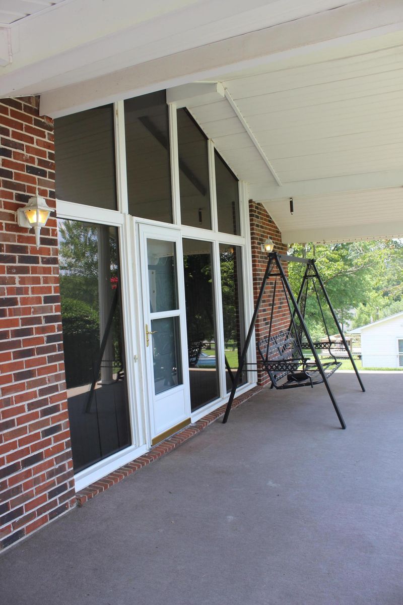 418 Jane Way Ln, Jacksboro, TN 37757