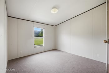 418 Mountain View Rd, Robbins, TN 37852