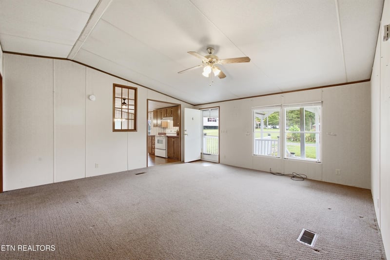 418 Mountain View Rd, Robbins, TN 37852