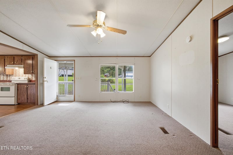 418 Mountain View Rd, Robbins, TN 37852