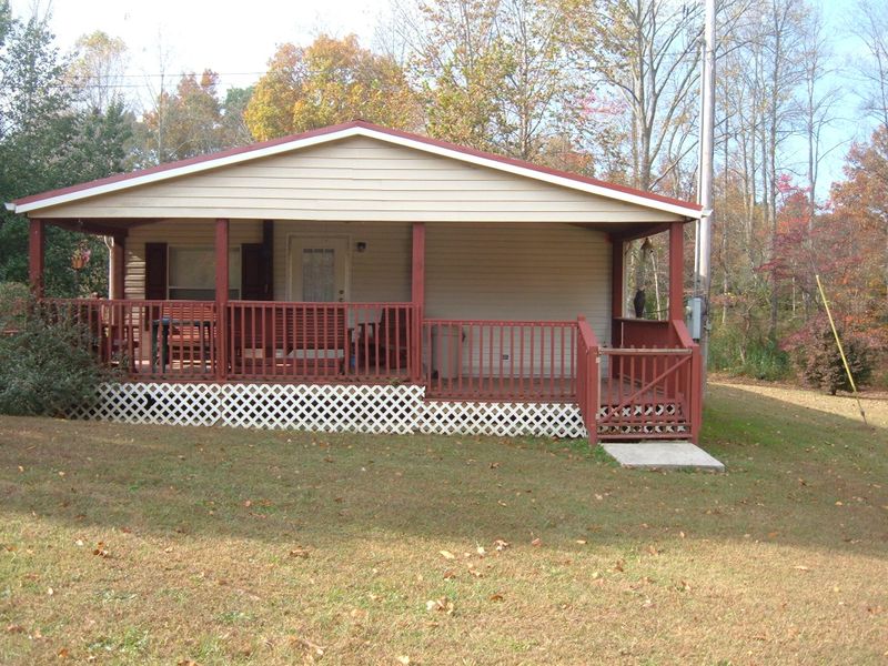 418 Mt View Rd, Robbins, TN 37852