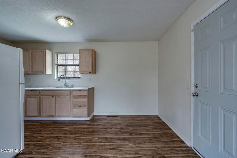 418 Thacker Ln, Etowah, TN 37331