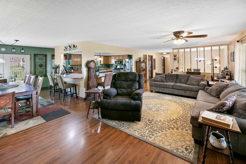 418 Third St, Seymour, TN 37865