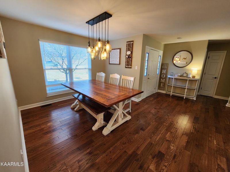 418 Timbercreek Dr, Maryville, TN 37803