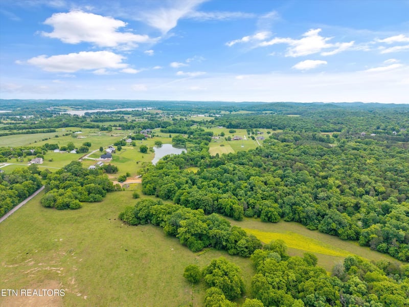 4181 Lowes Ferry Rd, Louisville, TN 37777