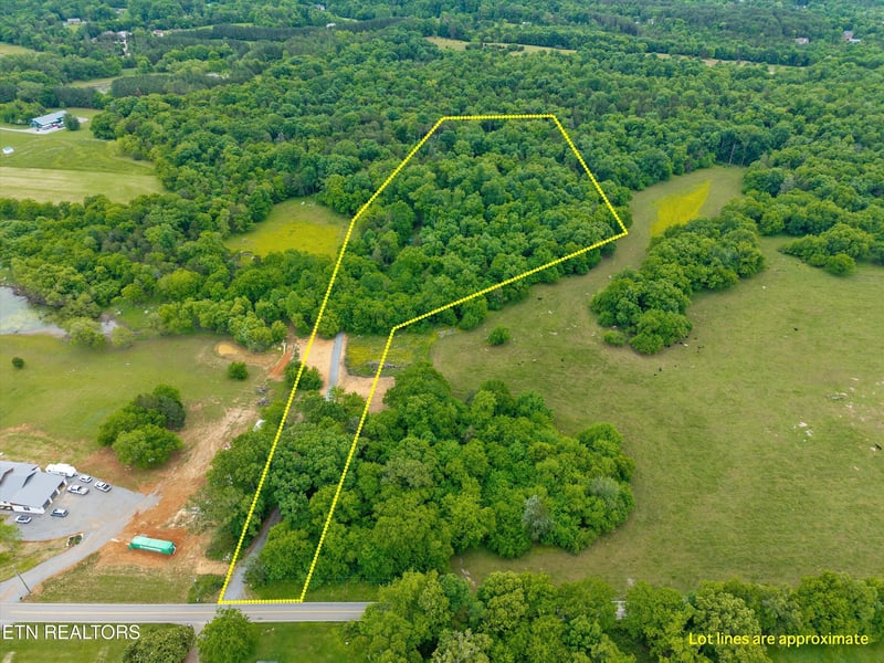 4181 Lowes Ferry Rd, Louisville, TN 37777