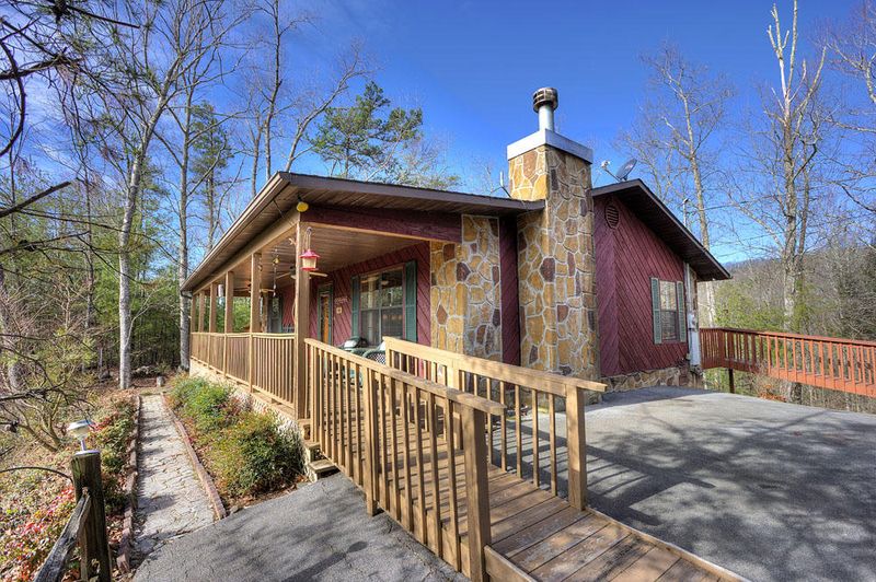 4185 Mountain Rest Way, Sevierville, TN 37876