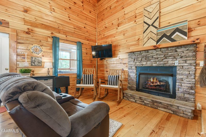 4186 Evans Chapel Rd, Sevierville, TN 37876