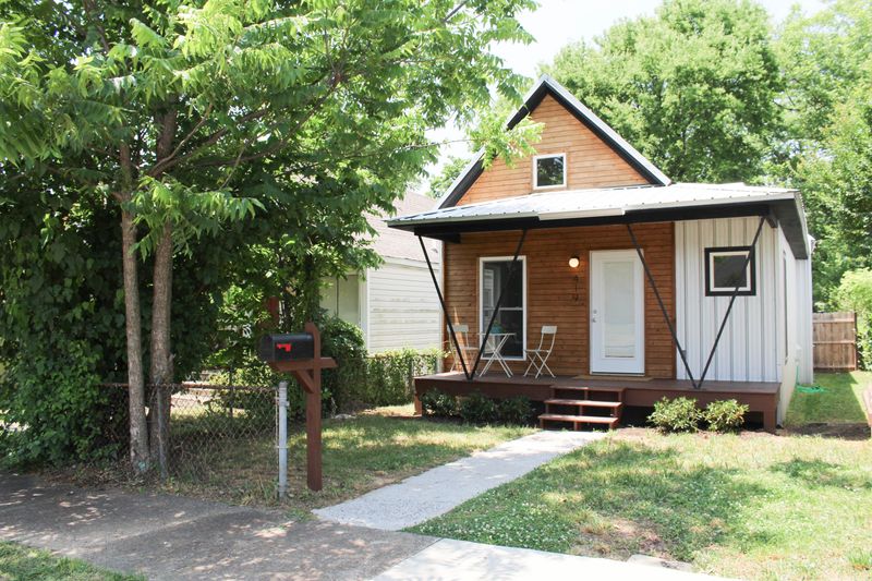 419 E Anderson Ave, Knoxville, TN 37917