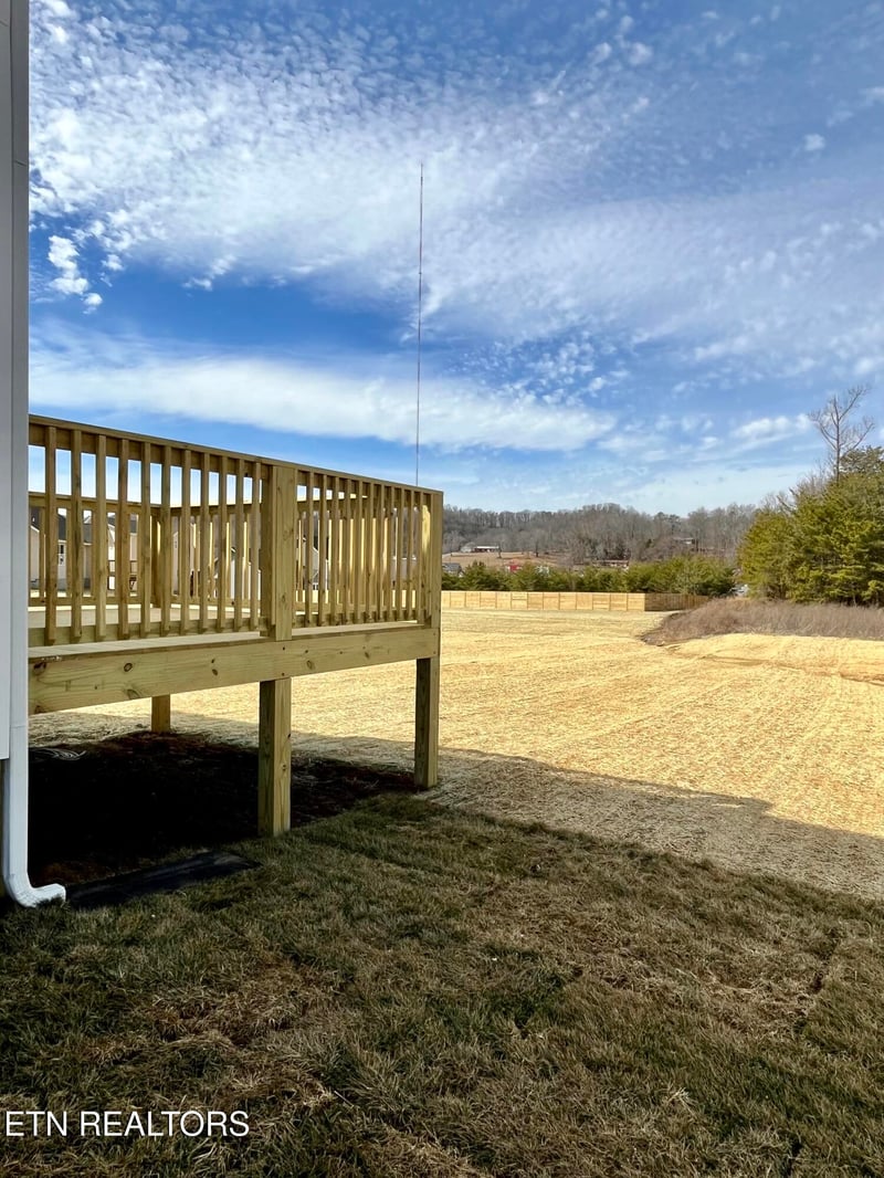 419 Eastland Park Dr, Blaine, TN 37709