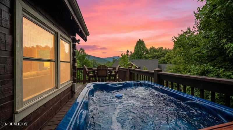 419 Matterhorn Dr, Gatlinburg, TN 37738