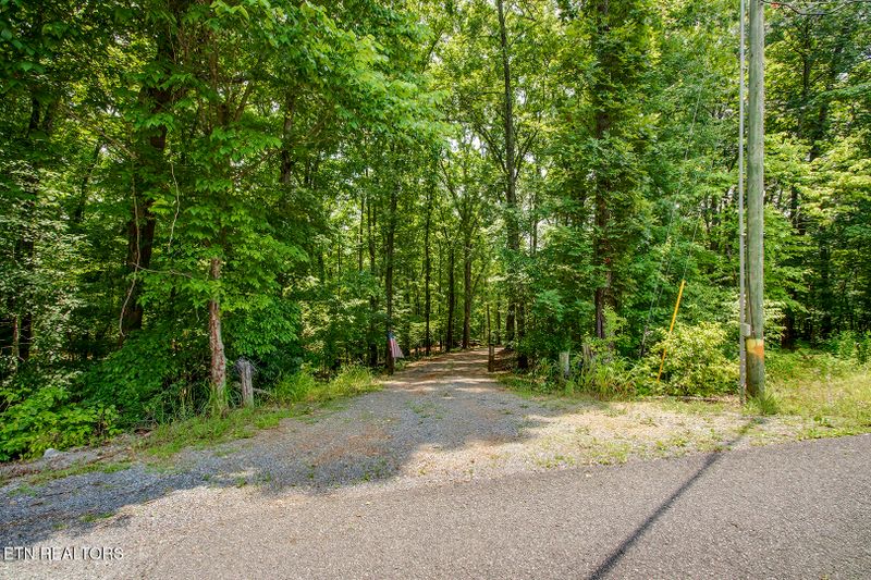 419 Mountain View Dr, Vonore, TN 37885