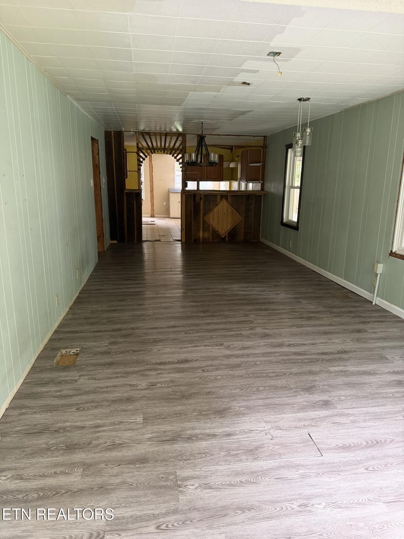 419 S Burchfield Ln, Maryville, TN 37803