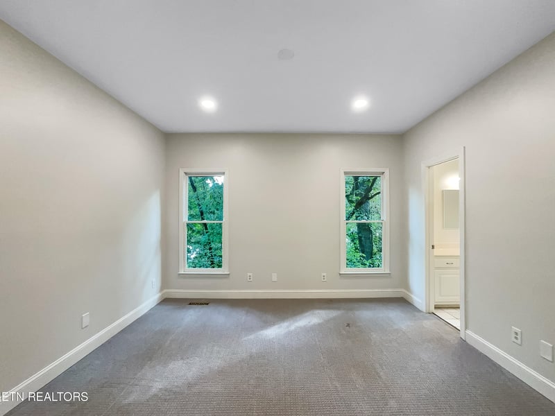 42 Palisades Pkwy, Oak Ridge, TN 37830