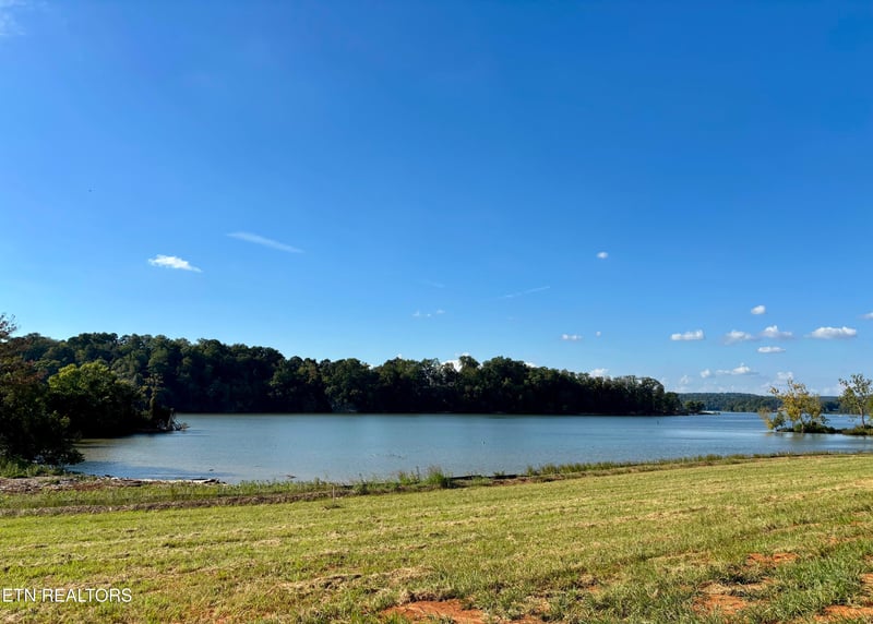 420 Arcadia Peninsula Way, Knoxville, TN 37922